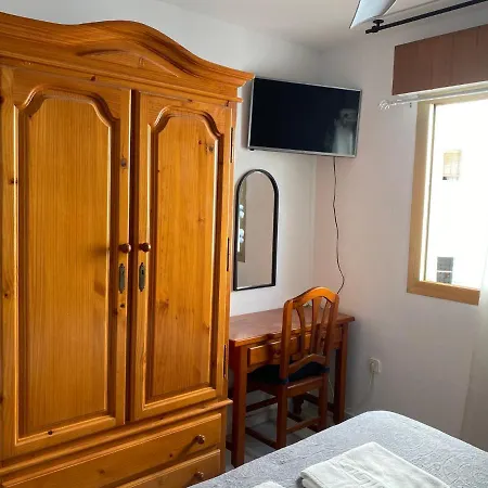 Centro Privada En Compartidos Homestay Malaga