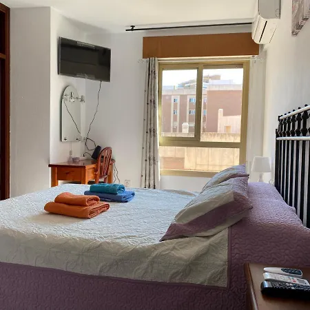 Centro Privada En Compartidos Homestay